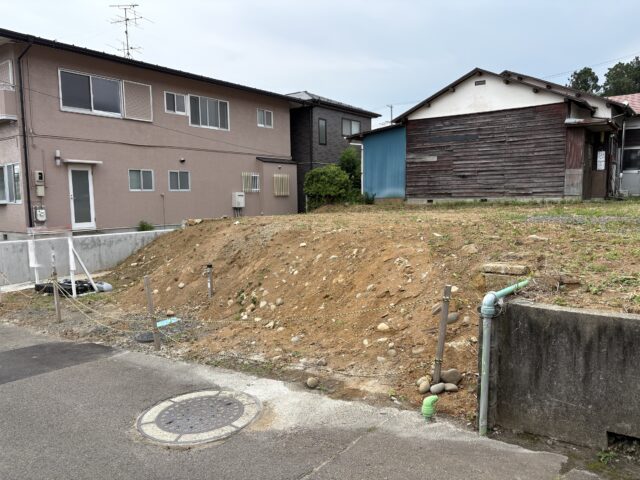 太白区八木山緑町12‐7の北側