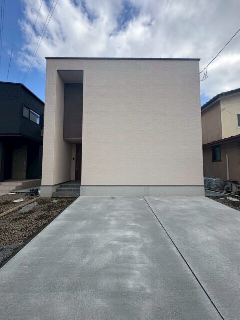 太白区中田町字二軒橋　B棟