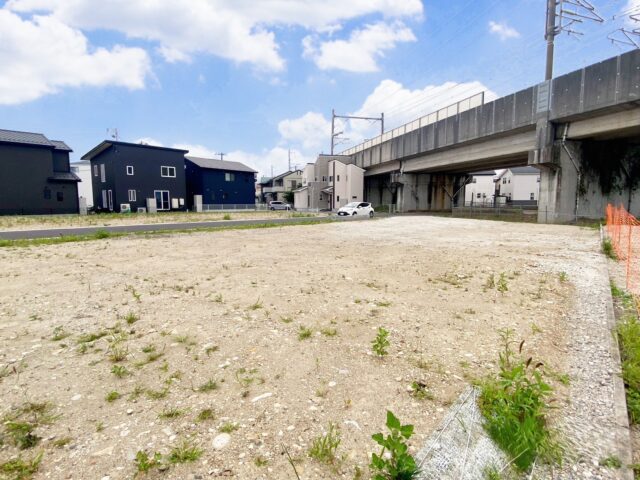 名取市田高字原 3号地