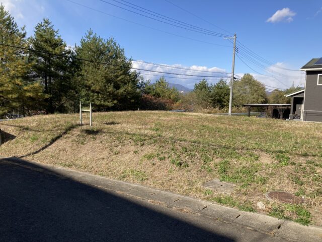 泉区西中山1丁目　3号地