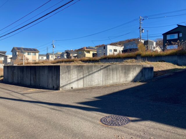 泉区西中山1丁目　3号地