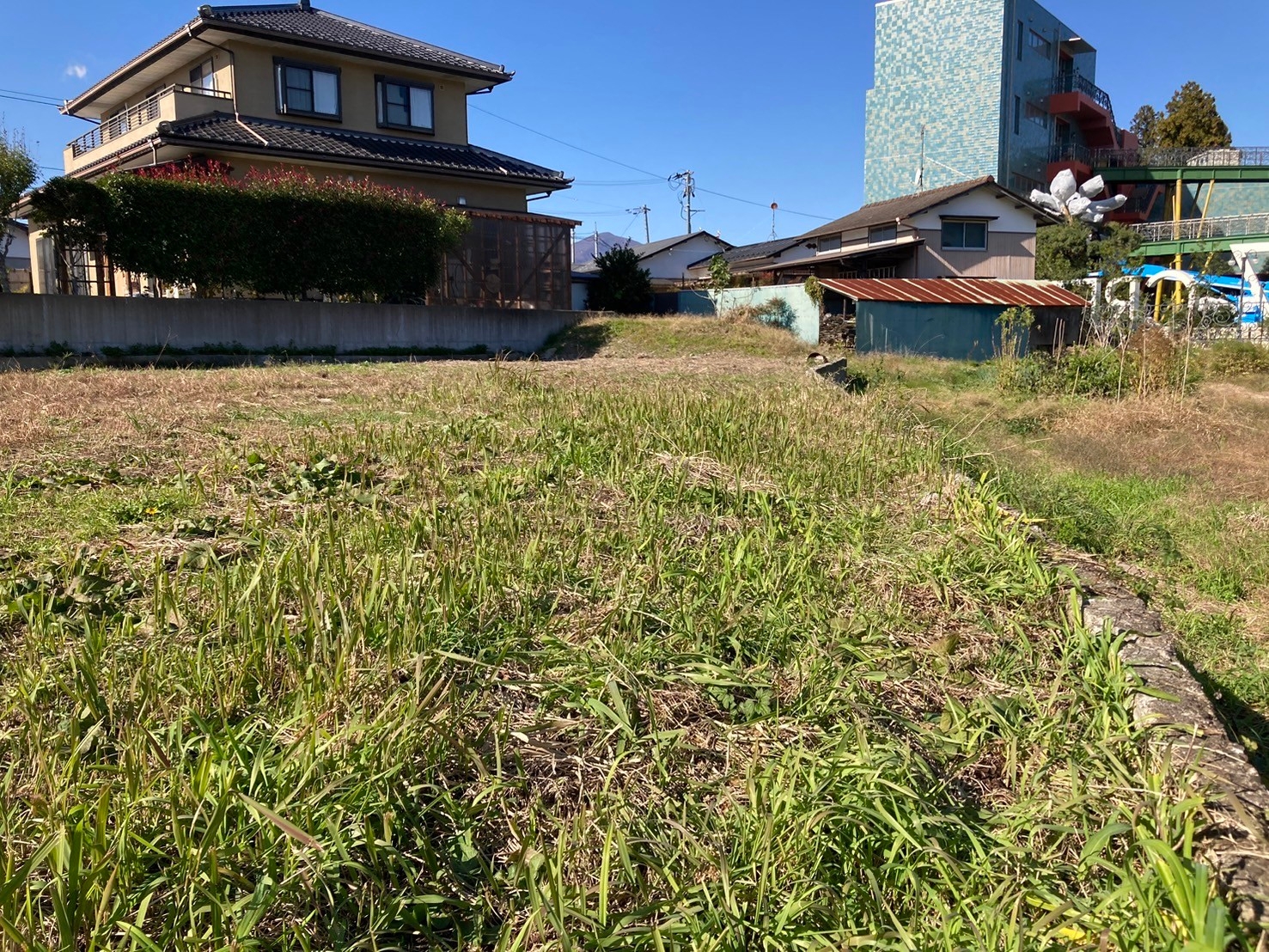 泉区根白石字町尻道下　北A号地